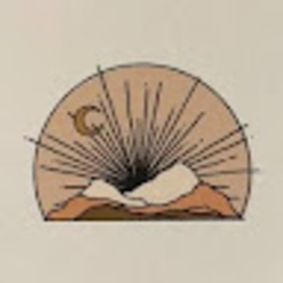 Meet your Posher, Lillith - Picture 1 of 1